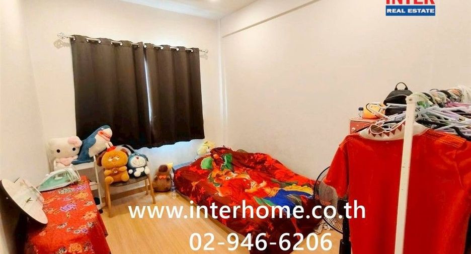 For sale 3 bedrooms townhouse in Krathum Baen, Samut Sakhon