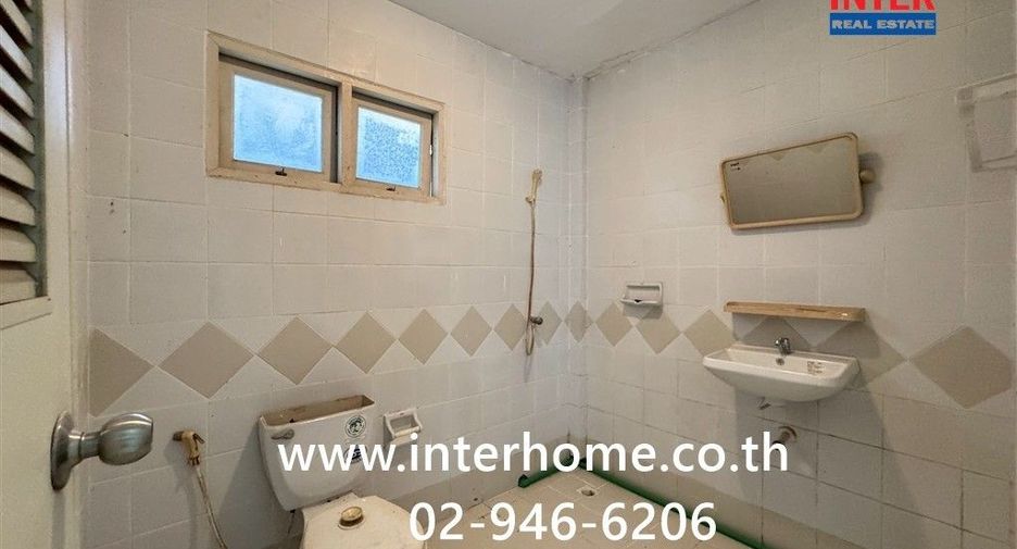 For sale 3 bedrooms townhouse in Thanyaburi, Pathum Thani
