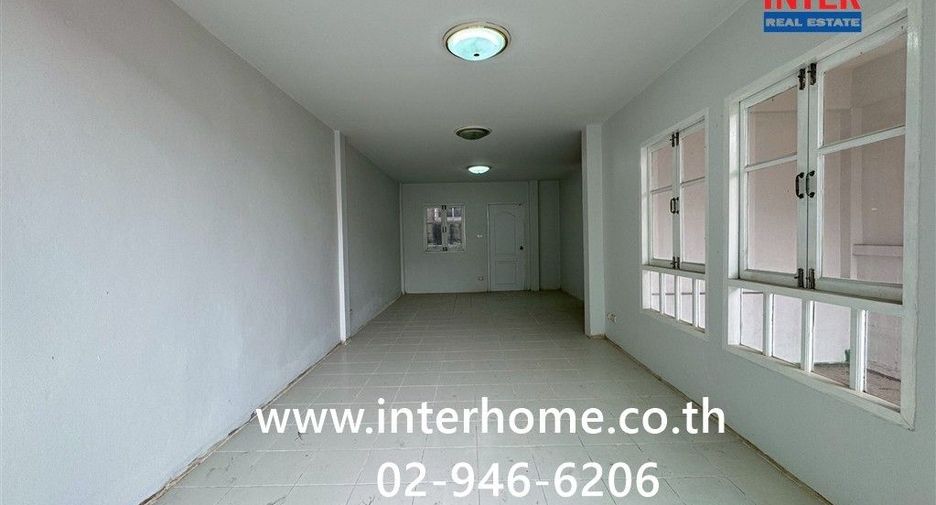 For sale 3 bedrooms townhouse in Thanyaburi, Pathum Thani