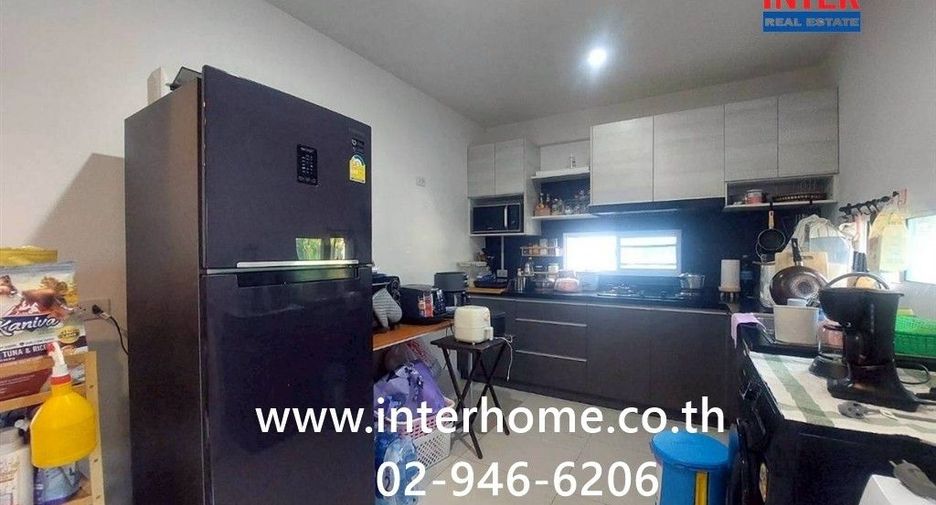Casa en venta de 4 habitaciones en Bang Sao Thong, Samut Prakan