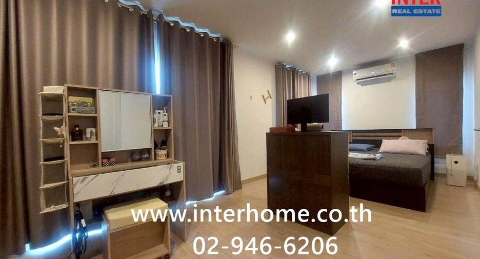 Casa en venta de 4 habitaciones en Bang Sao Thong, Samut Prakan