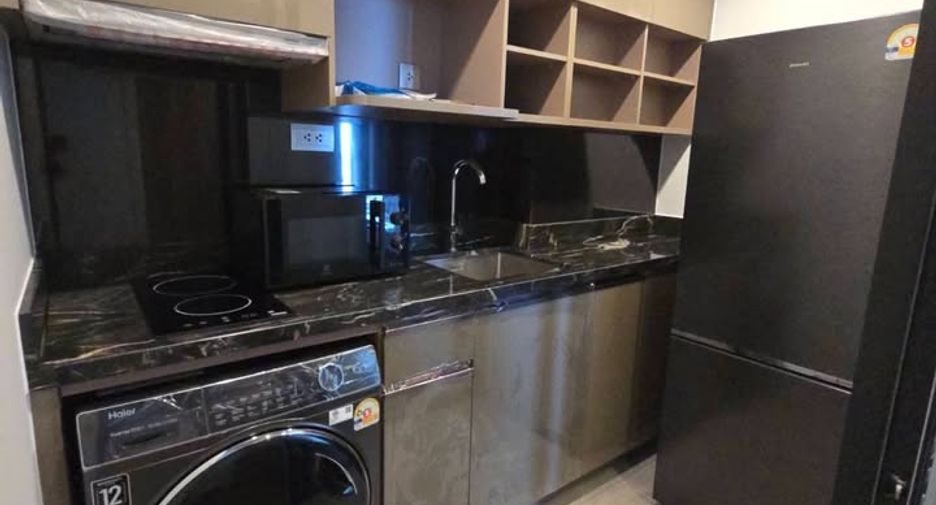 For rent 1 bed condo in Phra Khanong, Bangkok