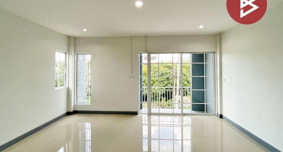 For sale 2 bedrooms townhouse in Mueang Nakhon Pathom, Nakhon Pathom