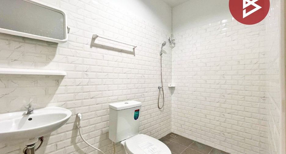 For sale 2 bedrooms townhouse in Mueang Nakhon Pathom, Nakhon Pathom