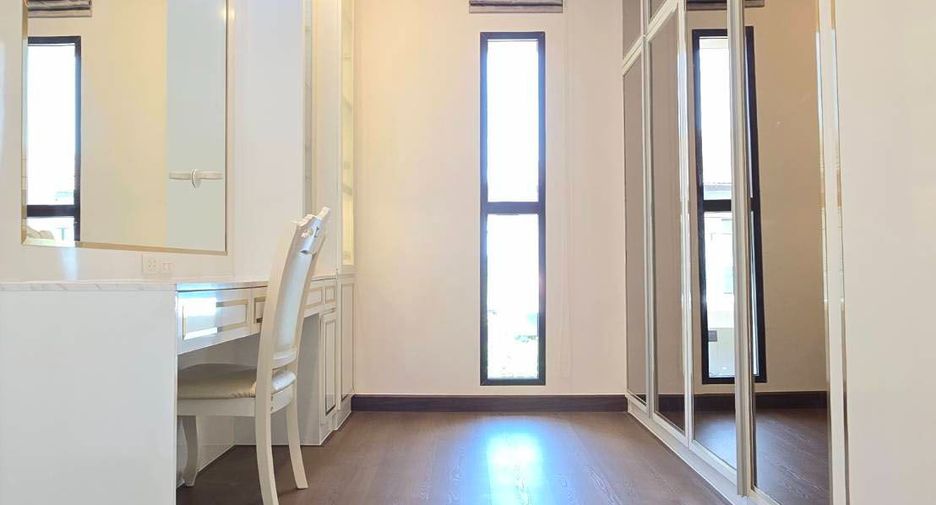 Casa en venta de 4 habitaciones en Prawet, Bangkok