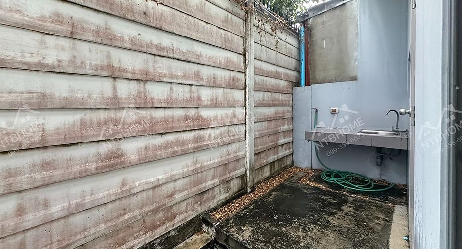 Casa adosada en venta de 4 habitaciones en Bang Bua Thong, Nonthaburi
