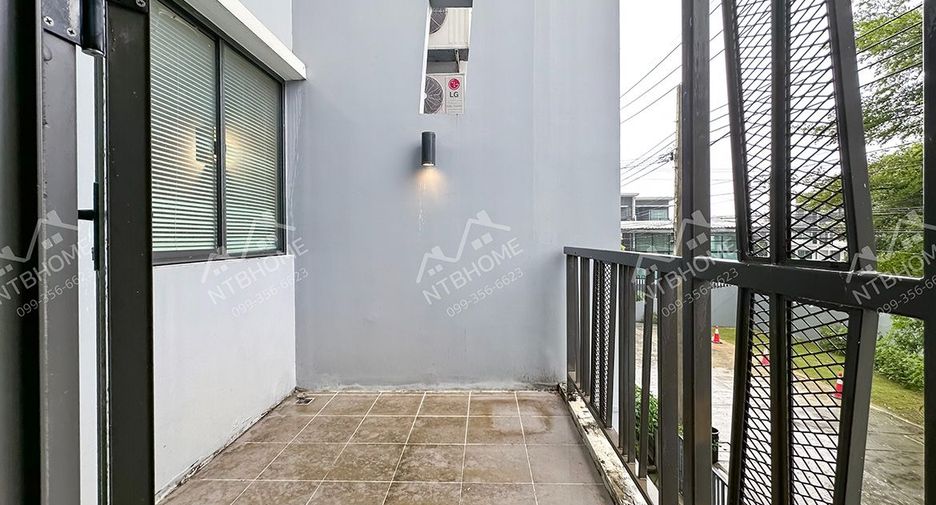Casa adosada en venta de 4 habitaciones en Bang Bua Thong, Nonthaburi