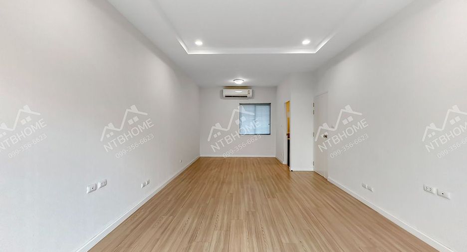 Casa adosada en venta de 4 habitaciones en Bang Bua Thong, Nonthaburi