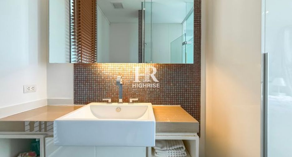 For rent and for sale 2 bedrooms condo in North Pattaya, Pattaya