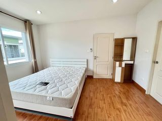 Casa en venta de 2 habitaciones en Si Racha, Chonburi
