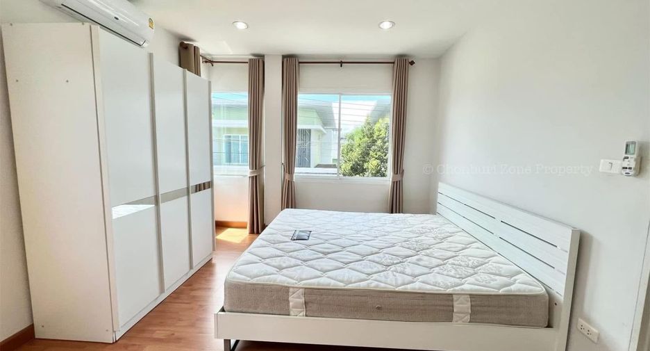 Casa en venta de 2 habitaciones en Si Racha, Chonburi
