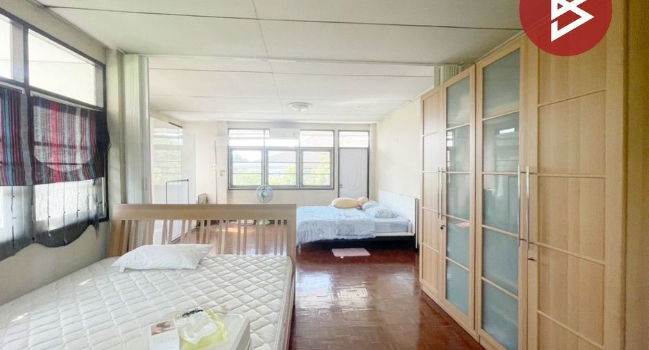 For sale 3 bedrooms house in Bang Na, Bangkok