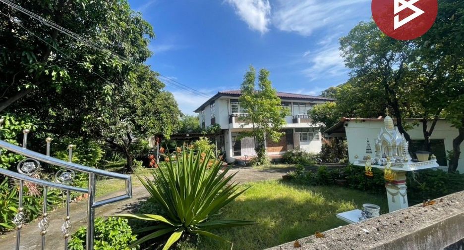 For sale 3 bedrooms house in Bang Na, Bangkok