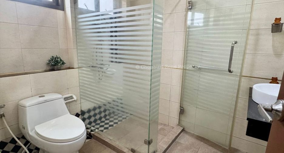 For rent and for sale 3 bedrooms house in Huay Yai, Pattaya