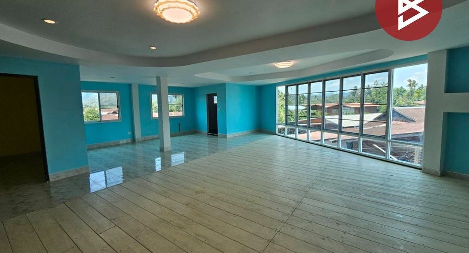 For sale 3 bedrooms retail Space in Laplae, Uttaradit