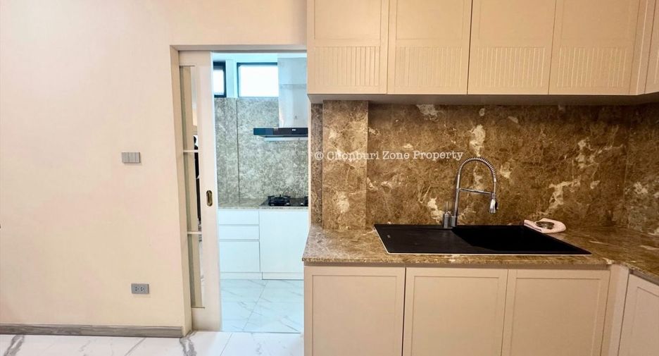For rent 4 bedrooms house in Si Racha, Chonburi