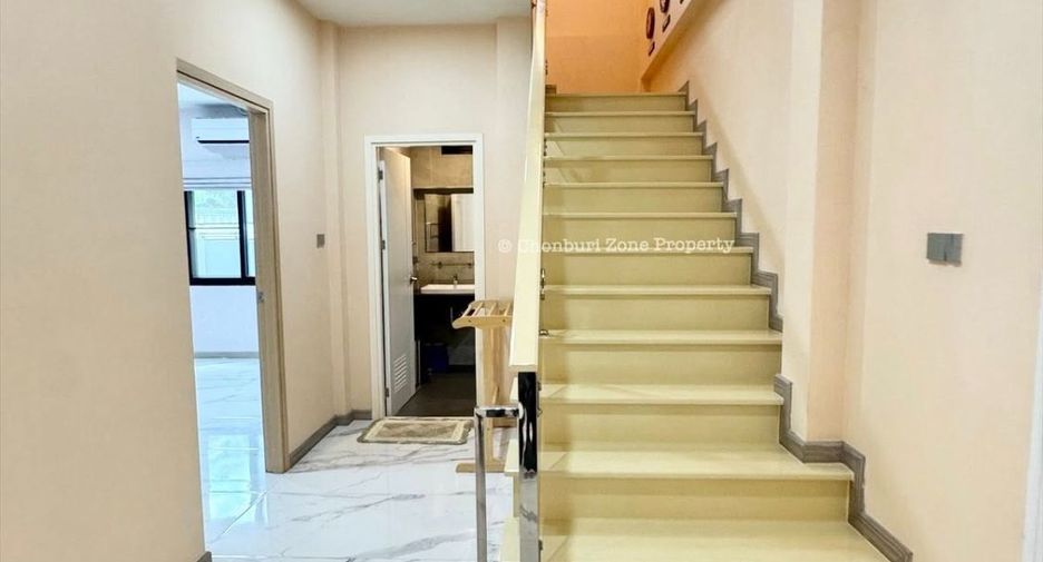 For rent 4 bedrooms house in Si Racha, Chonburi