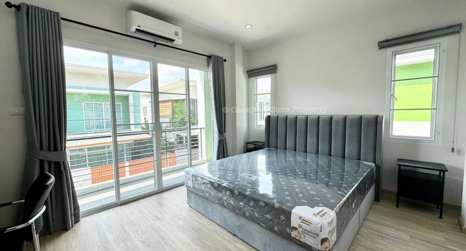 Haus zur Miete mit 3 Zimmer in Si Racha, Chonburi