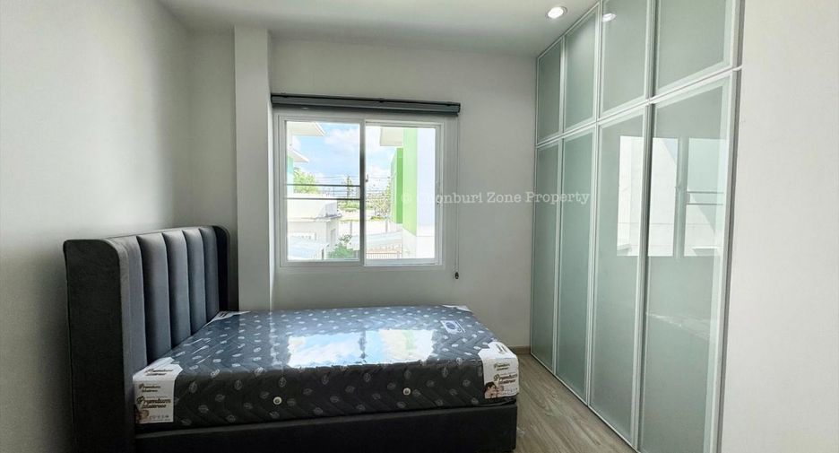 Haus zur Miete mit 3 Zimmer in Si Racha, Chonburi