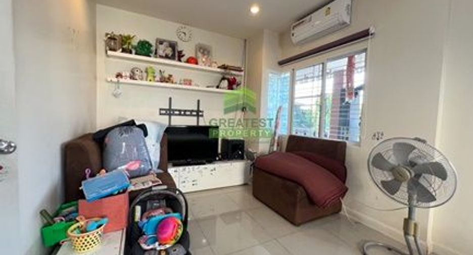 Casa adosada en venta de 3 habitaciones en Bang Khun Thian, Bangkok