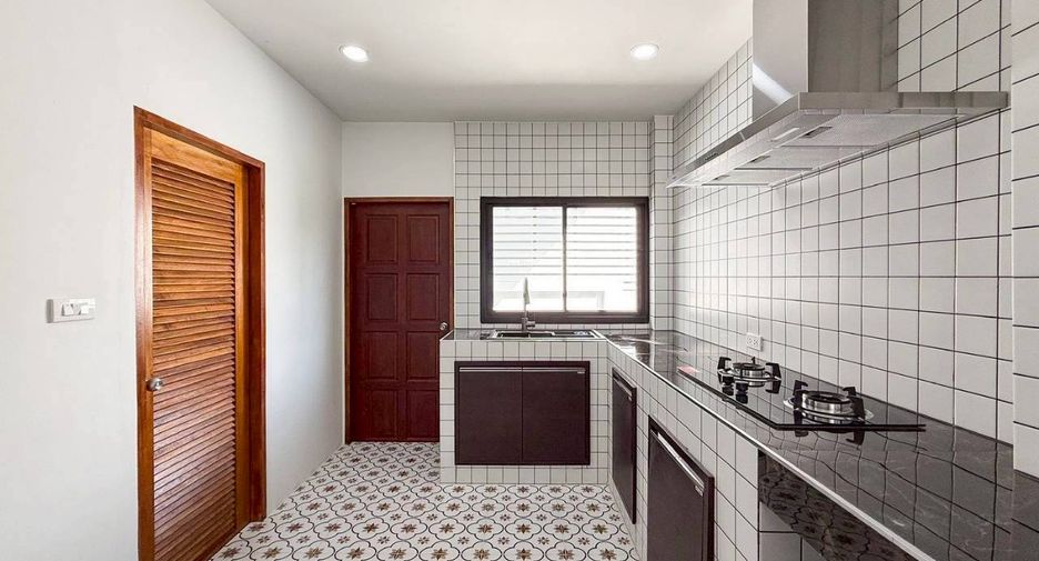 Reihenhaus zum Kauf mit 3 Zimmer in Kathu, Phuket