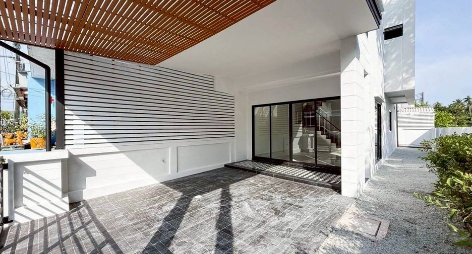 Reihenhaus zum Kauf mit 3 Zimmer in Kathu, Phuket