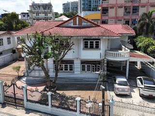 Haus zur Miete mit 5 Zimmer in Si Racha, Chonburi