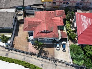 Haus zur Miete mit 5 Zimmer in Si Racha, Chonburi