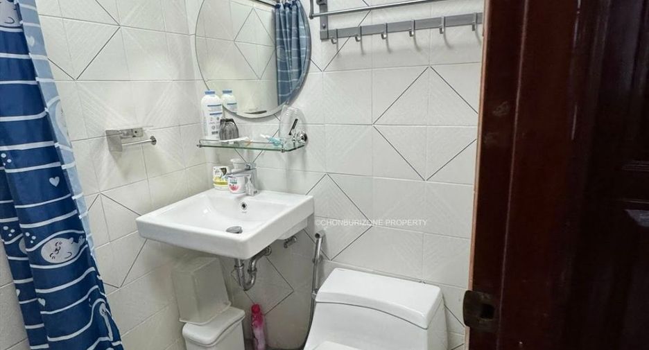 For rent 5 bedrooms house in Si Racha, Chonburi