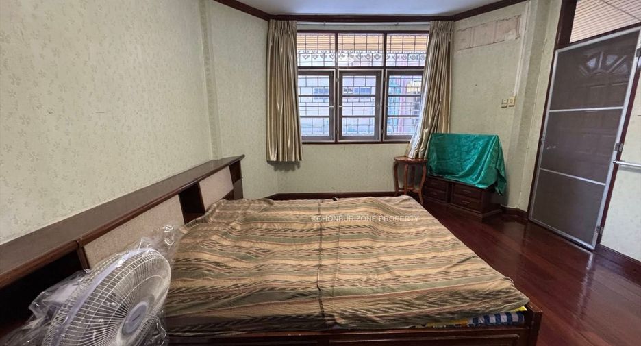 For rent 5 bedrooms house in Si Racha, Chonburi