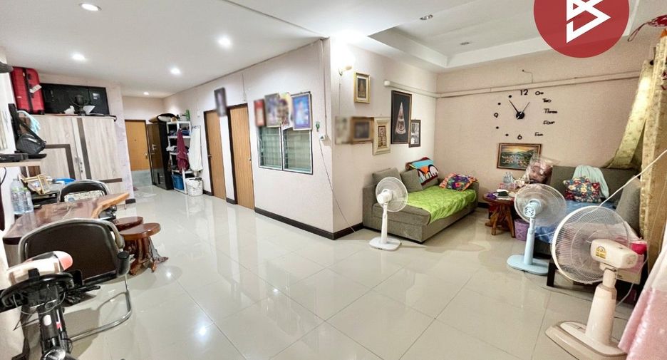 À vendre 2 chambres maison de ville à U Thong, Suphan Buri