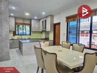 For sale 4 bedrooms house in Mueang Samut Sakhon, Samut Sakhon