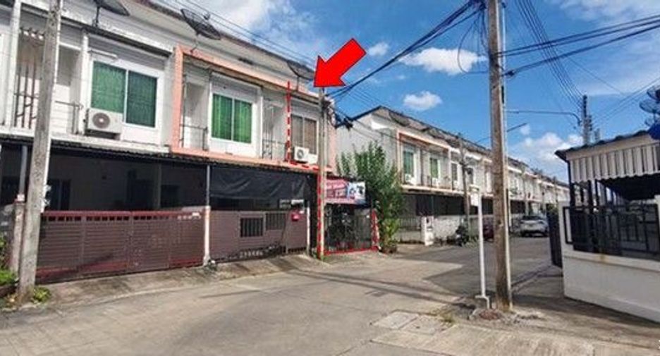 For sale 1 bed townhouse in Ban Bueng, Chonburi