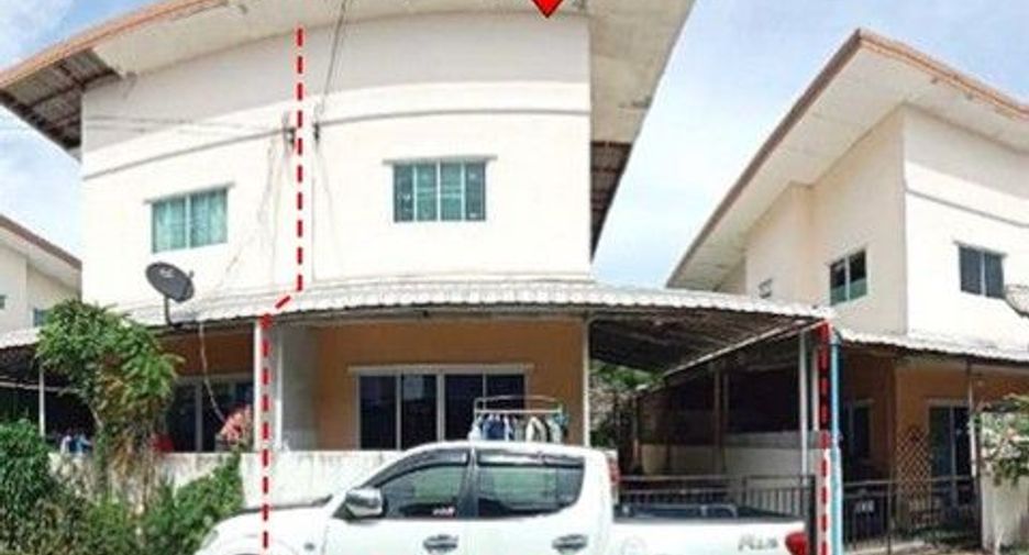 For sale 1 bed townhouse in Ban Bueng, Chonburi