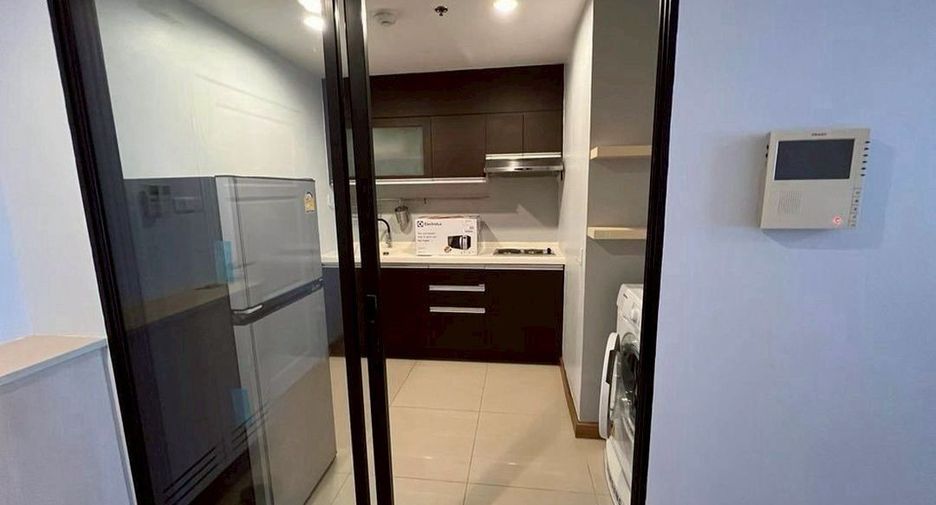 For rent and for sale 2 bedrooms condo in Yan Nawa, Bangkok