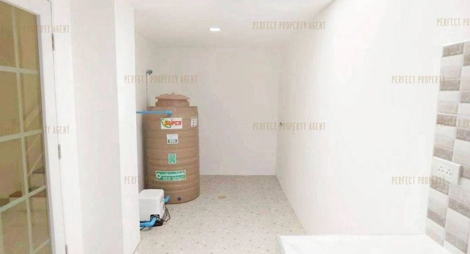 For sale 4 bedrooms townhouse in Bang Bua Thong, Nonthaburi
