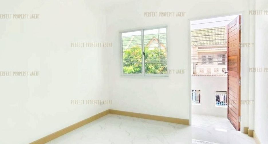 For sale 4 bedrooms townhouse in Bang Bua Thong, Nonthaburi