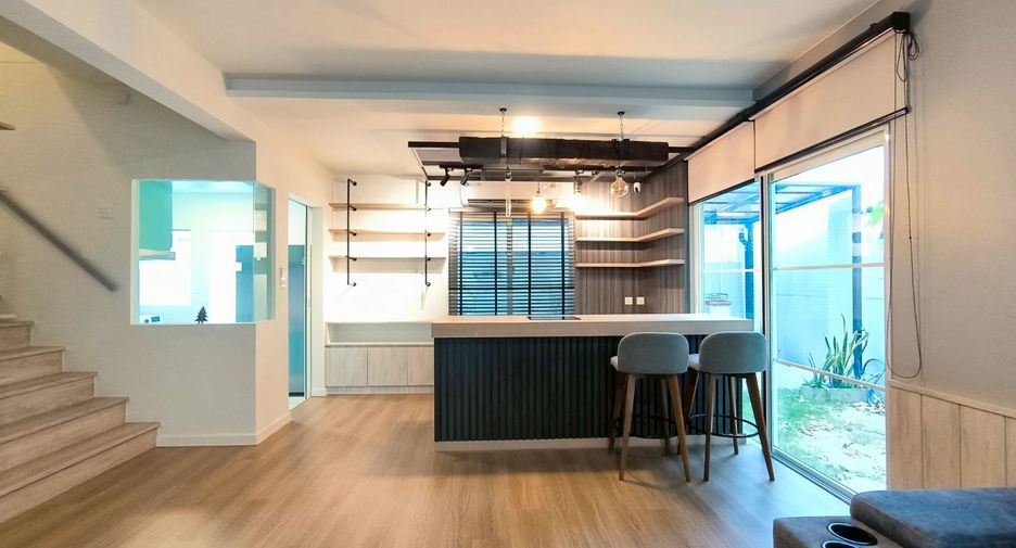 For sale 4 bedrooms house in Bang Phli, Samut Prakan