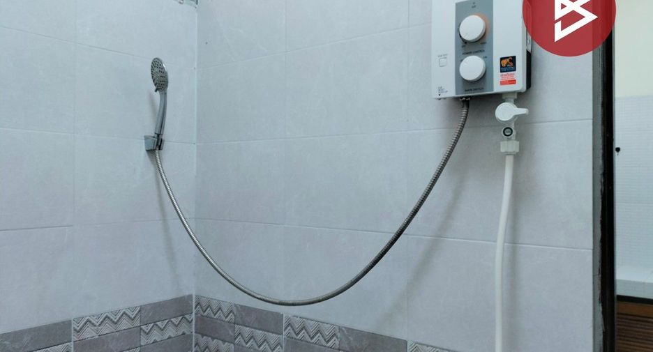 For sale 2 bedrooms townhouse in Phra Khanong, Bangkok