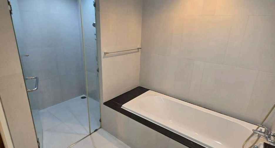 For rent 2 ベッドルーム condo in Sathon, Bangkok