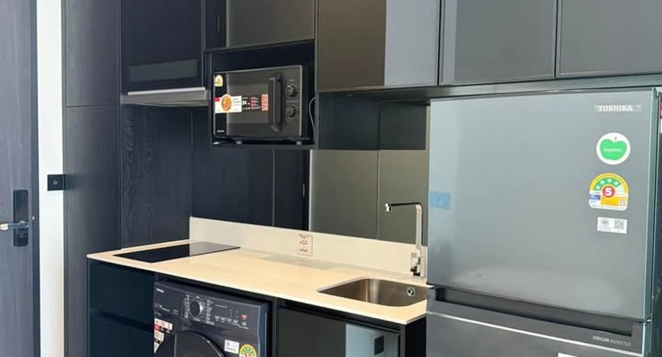 Haus zur Miete mit 1 Zimmer in Phaya Thai, Bangkok