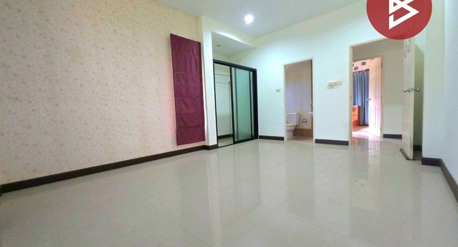 Haus zum Kauf mit 4 Zimmer in Mueang Chon Buri, Chonburi