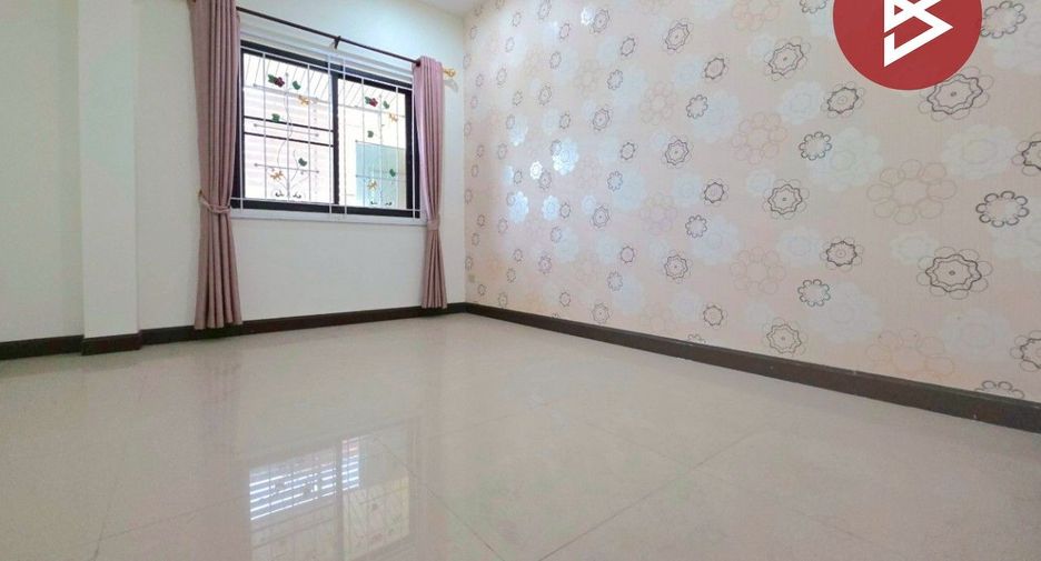 Haus zum Kauf mit 4 Zimmer in Mueang Chon Buri, Chonburi