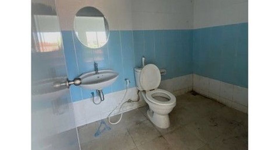 Reihenhaus zum Kauf mit 1 Zimmer in Ban Bueng, Chonburi