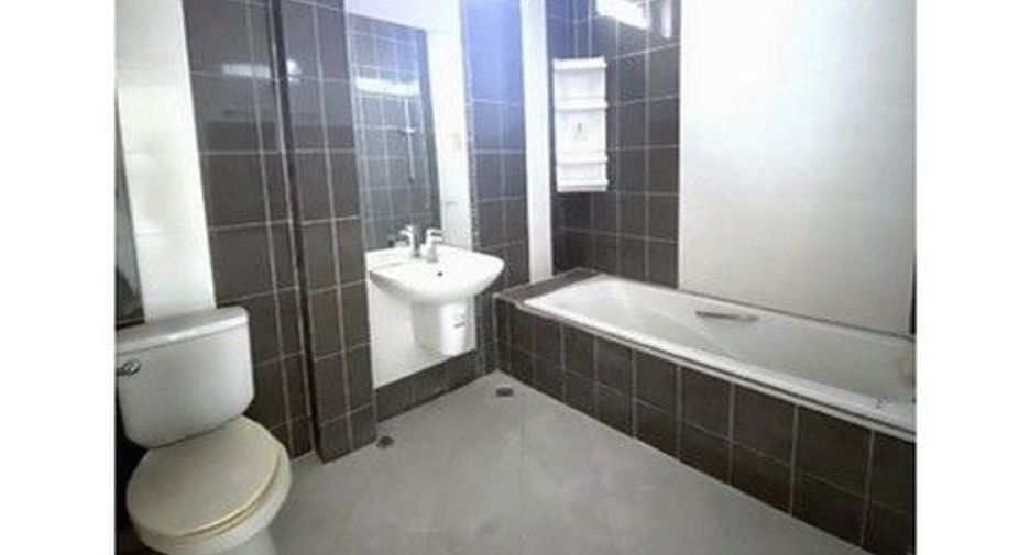 For sale 1 bed townhouse in Ban Bueng, Chonburi