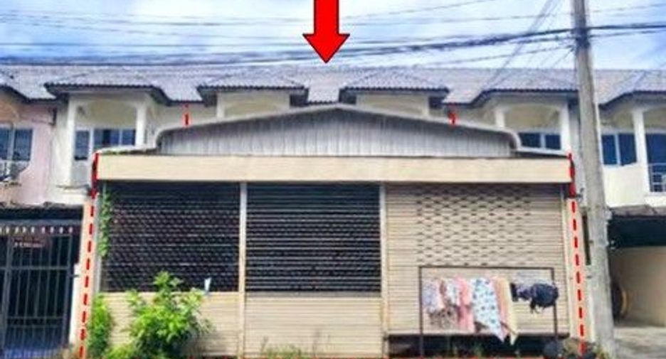 For sale 1 bed townhouse in Ban Bueng, Chonburi