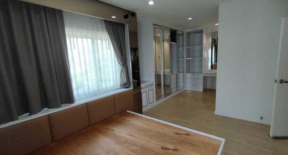 For sale 4 bedrooms house in Thung Khru, Bangkok