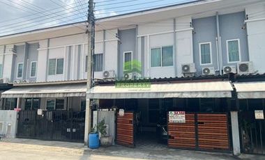 For sale 3 ベッドルーム townhouse in Thawi Watthana, Bangkok