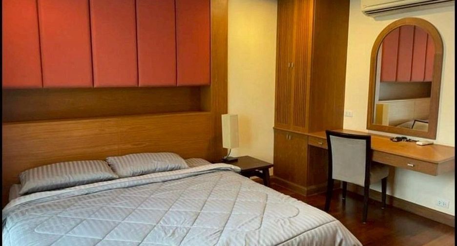 For rent 2 bedrooms condo in Phaya Thai, Bangkok