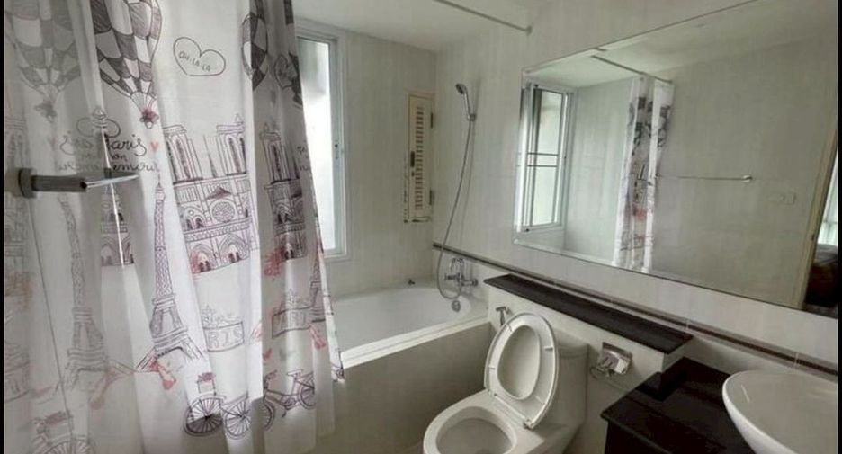 For rent 2 bedrooms condo in Phaya Thai, Bangkok